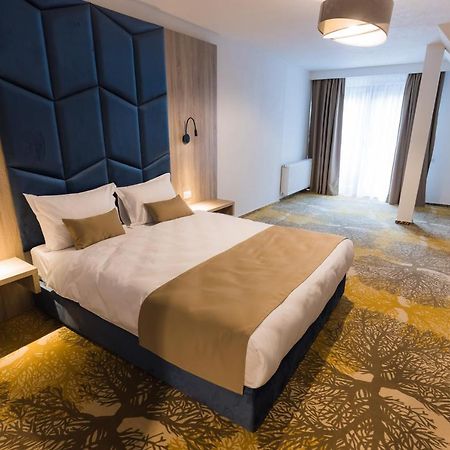 Nedei Hotel&Spa Transalpina Martinie Екстериор снимка